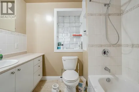 1904 Balsam Avenue Mississauga (clarkson) ON L5J 1L2