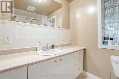 1904 Balsam Avenue Mississauga (clarkson) ON L5J 1L2