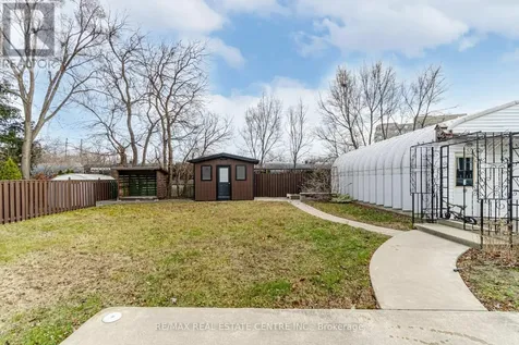 1904 Balsam Avenue Mississauga (clarkson) ON L5J 1L2