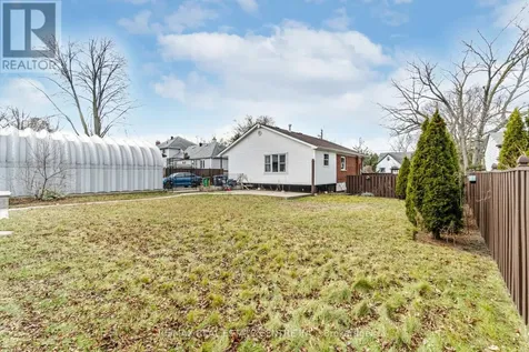 1904 Balsam Avenue Mississauga (clarkson) ON L5J 1L2