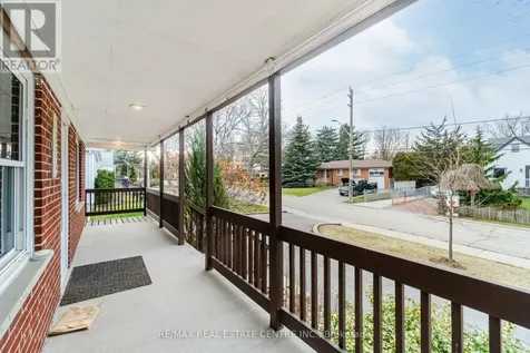 1904 Balsam Avenue Mississauga (clarkson) ON L5J 1L2