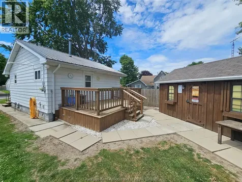 8-10 Henry Street Wallaceburg ON N8A 1C3