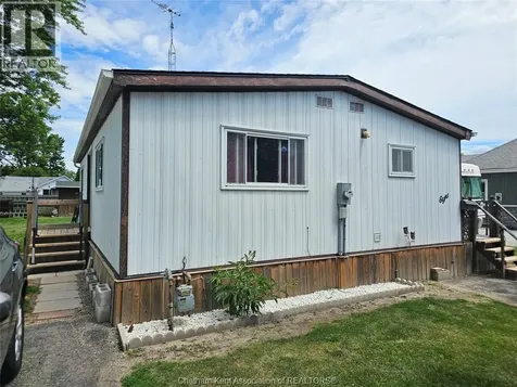 8-10 Henry Street Wallaceburg ON N8A 1C3