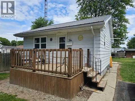 8-10 Henry Street Wallaceburg ON N8A 1C3