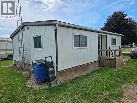 8-10 Henry Street Wallaceburg ON N8A 1C3