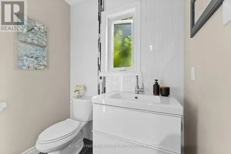 37 Selley Street Petawawa ON K8H 3G9