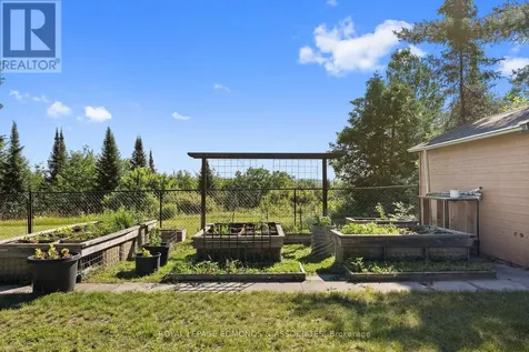 37 Selley Street Petawawa ON K8H 3G9