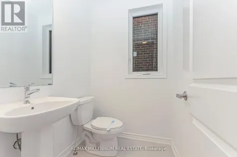 54 Gretzky Avenue Barrie ON L9J 1A8