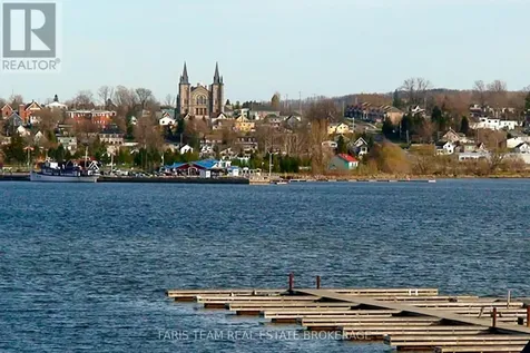 364 Champlain Road Penetanguishene ON L9M 1S4