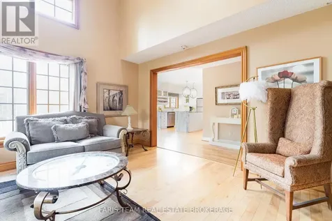 4 Mills Circle Springwater ON L9X 0J7