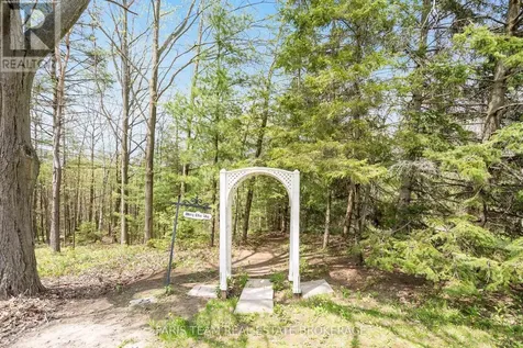 4 Mills Circle Springwater ON L9X 0J7