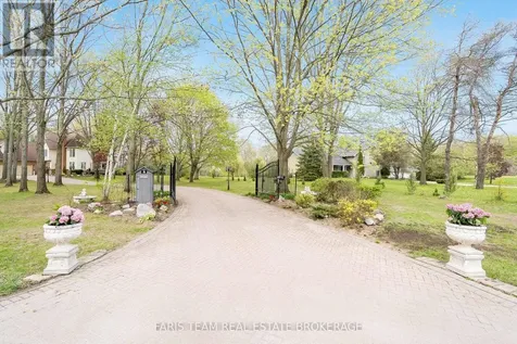 4 Mills Circle Springwater ON L9X 0J7