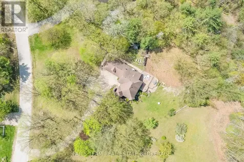 4 Mills Circle Springwater ON L9X 0J7