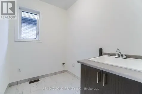 26 Del Grappa Street Caledon ON L7C 4L1