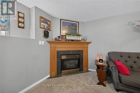 64 Caledonia Avenue Haldimand ON N3W 2M9
