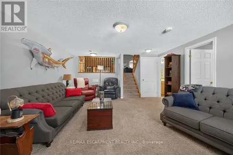 64 Caledonia Avenue Haldimand ON N3W 2M9