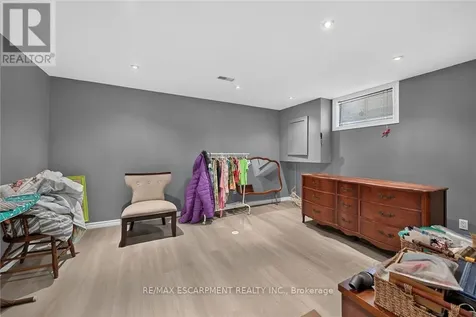 64 Caledonia Avenue Haldimand ON N3W 2M9