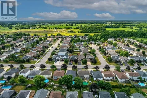 64 Caledonia Avenue Haldimand ON N3W 2M9