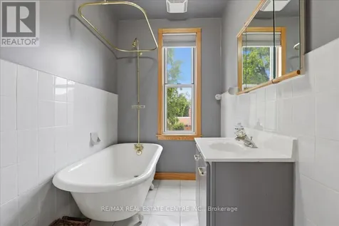 140 Peter Street Kitchener ON N2G 3K5