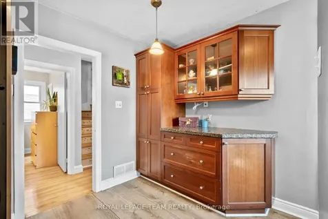 421 Greenwood Avenue Ottawa ON K2A 0X5
