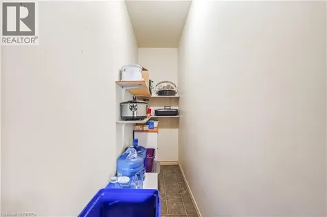 3 Brighton Avenue Brantford ON N3S 1V5