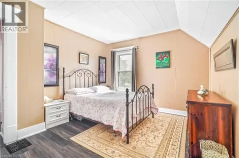 3 Brighton Avenue Brantford ON N3S 1V5