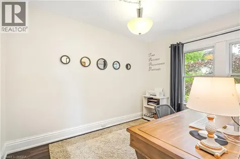 3 Brighton Avenue Brantford ON N3S 1V5