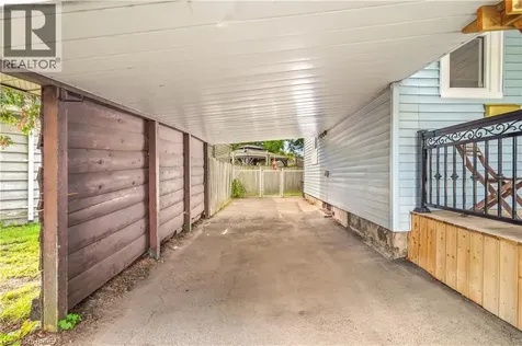 3 Brighton Avenue Brantford ON N3S 1V5