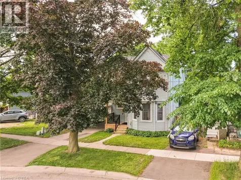 3 Brighton Avenue Brantford ON N3S 1V5
