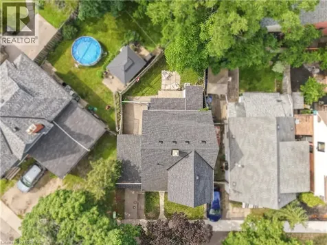 3 Brighton Avenue Brantford ON N3S 1V5