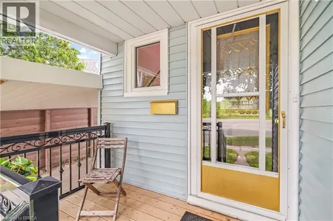 3 Brighton Avenue Brantford ON N3S 1V5