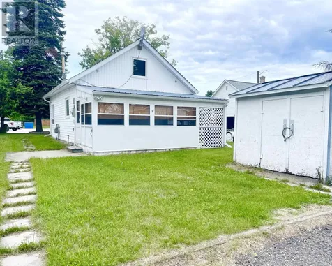 25 Casimir Avenue Dryden ON P8N 2G3