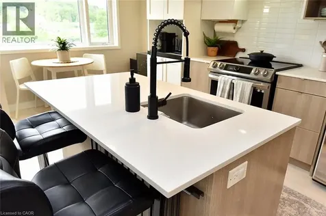 1135 Cooke Boulevard Burlington ON L7T 0C3