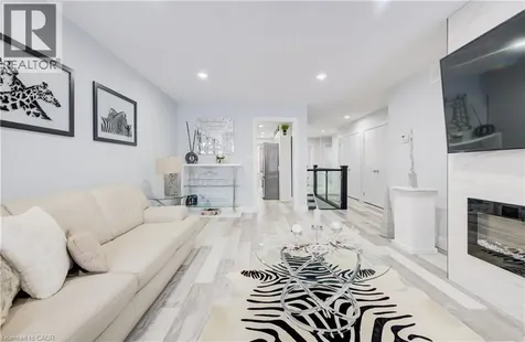 10 Isherwood Avenue Cambridge ON N1R 8L5