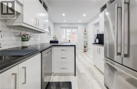 10 Isherwood Avenue Cambridge ON N1R 8L5