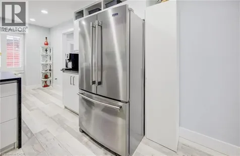 10 Isherwood Avenue Cambridge ON N1R 8L5