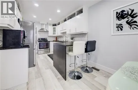 10 Isherwood Avenue Cambridge ON N1R 8L5