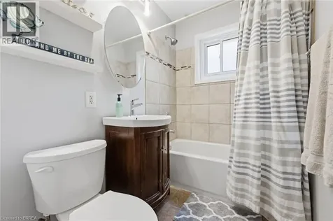 141 East Avenue Brantford ON N3S 3M3