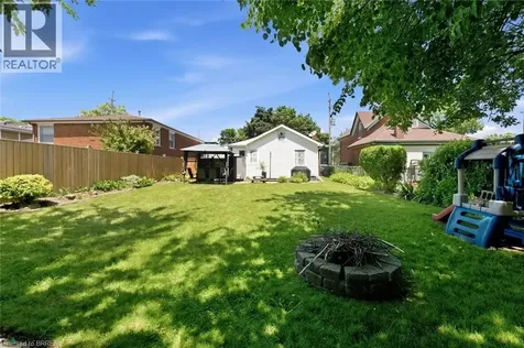 141 East Avenue Brantford ON N3S 3M3