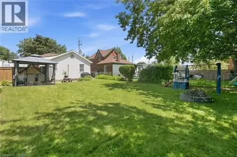 141 East Avenue Brantford ON N3S 3M3