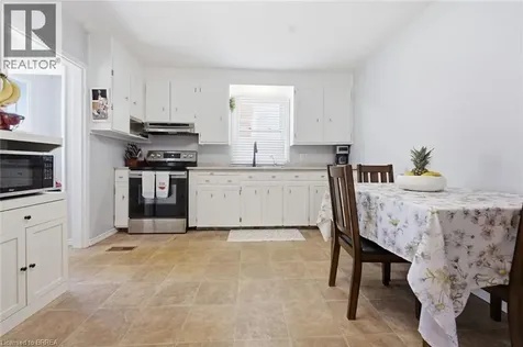 141 East Avenue Brantford ON N3S 3M3