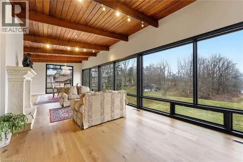 46 Tutela Heights Brantford ON N3T 1A1