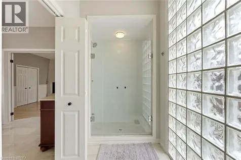 46 Tutela Heights Brantford ON N3T 1A1