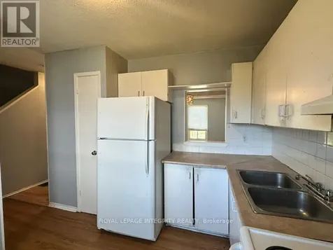 3564 Aladdin Lane Ottawa ON K1T 1E2