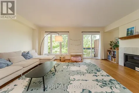 172 Parkrose Private Ottawa ON K4A 0N8