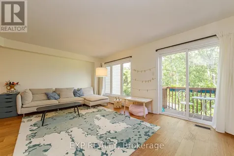 172 Parkrose Private Ottawa ON K4A 0N8