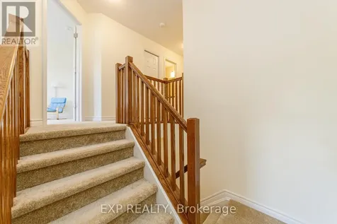 172 Parkrose Private Ottawa ON K4A 0N8