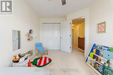 172 Parkrose Private Ottawa ON K4A 0N8