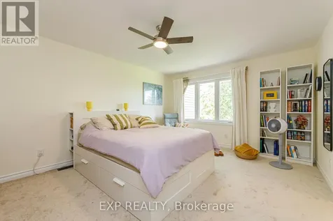 172 Parkrose Private Ottawa ON K4A 0N8