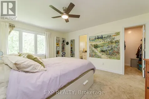 172 Parkrose Private Ottawa ON K4A 0N8